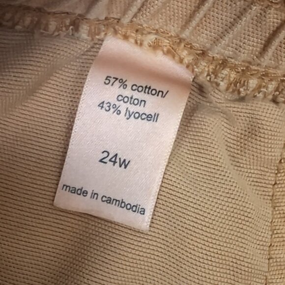 Maurices Weekender Drawstring Shorts Pull On Patch Pockets Honey Mustard Tan - Picture 9 of 10